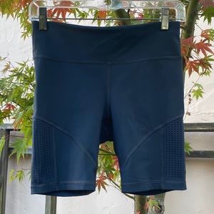 2/$15 bundle GapFit High Rise 8" Blackout Shorts
